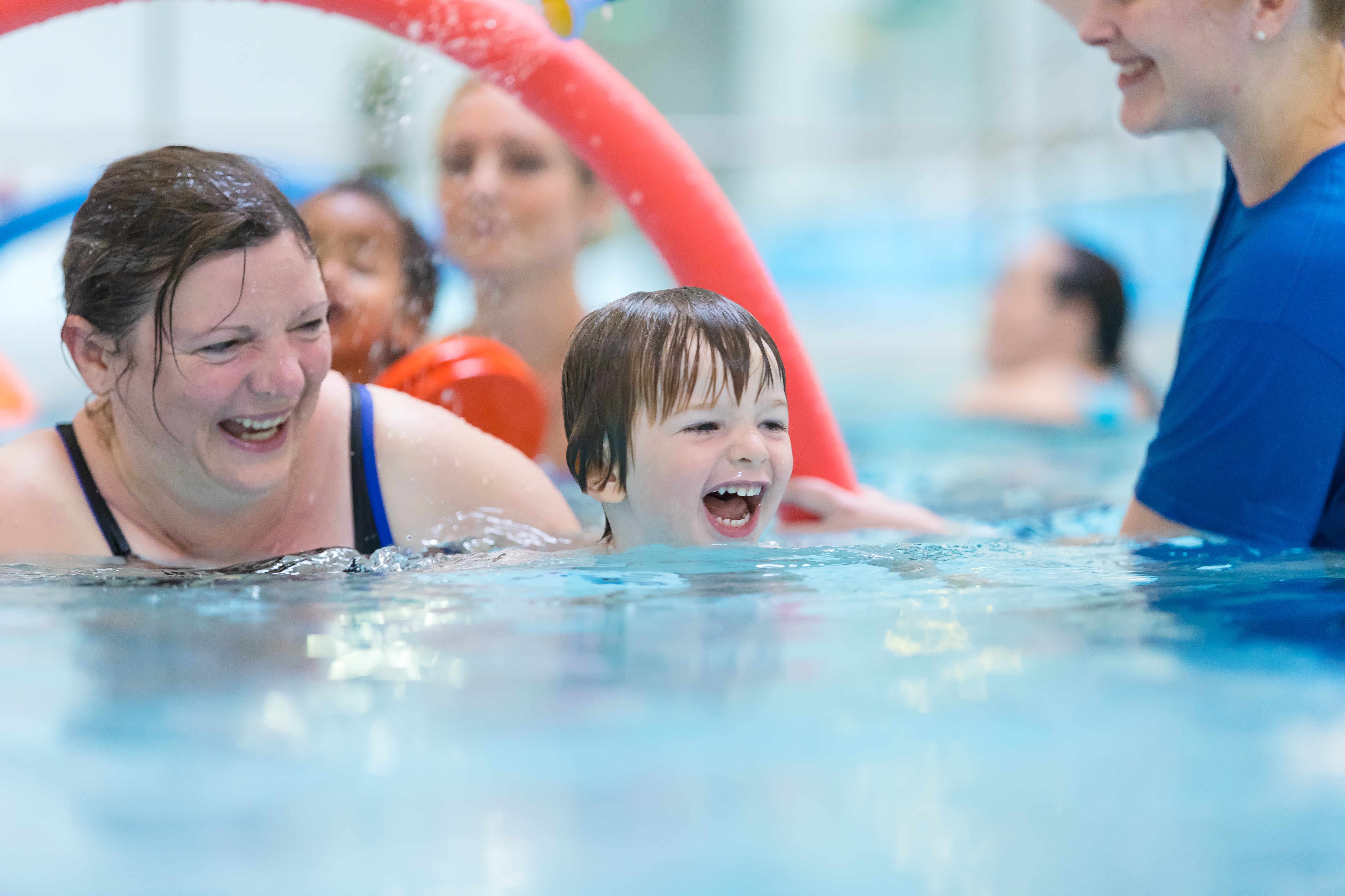 Kid learning to swim (1)