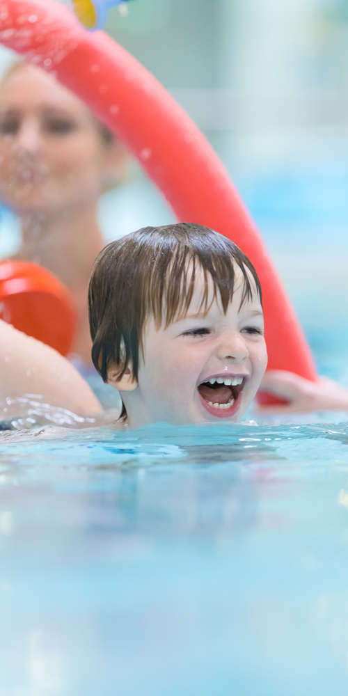 Kid learning to swim (1)